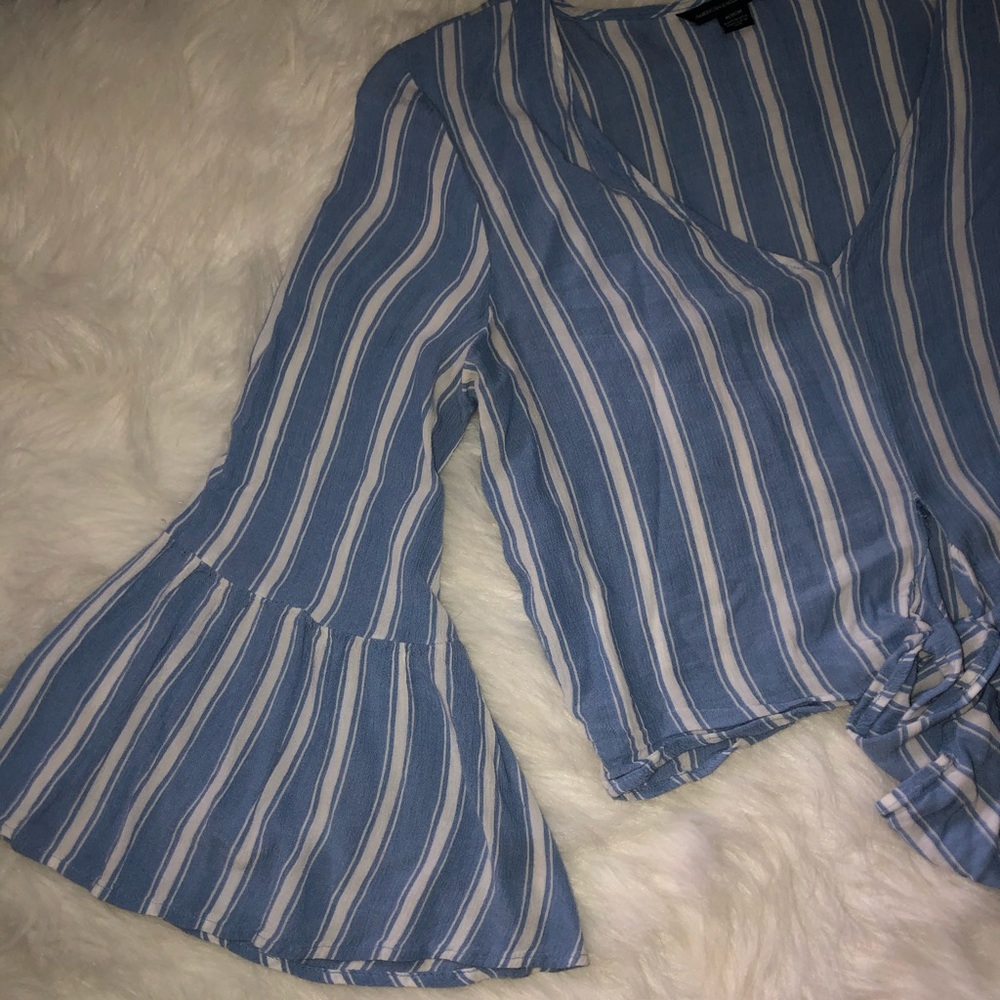 American Eagle Blouse - Picture 4 of 5